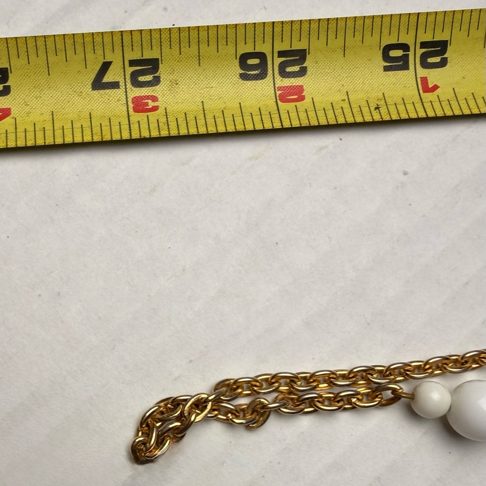 Vintage‎ Necklace Gold Tone Link Chain White Beads Long Chunky Statement 80s - Picture 5 of 5